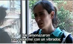 Me mantuvieron desnuda y me amenazaron con violarme con un vibrador, tras lo cual tuve un ataque de ansiedad